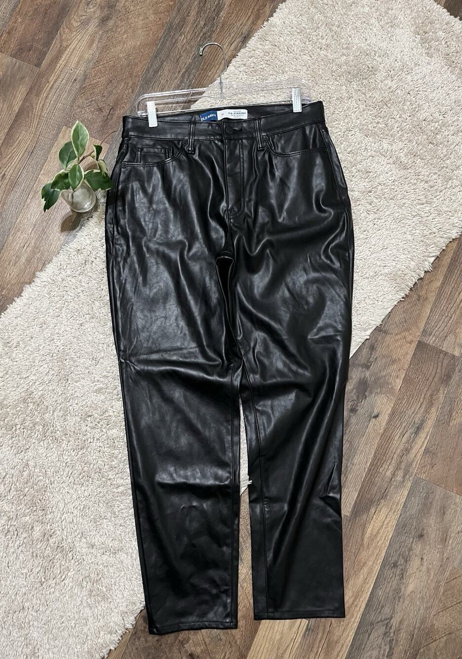 Old Navy Size 10 Black Faux Leather High-Rise OG Straight Ankle Pants